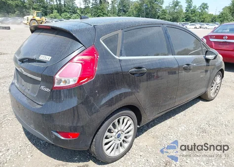 2015 Ford Fiesta Titanium из США, поврежденный, VIN 3FADP4FJXFM101708